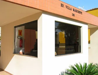 Fechamento de guarita em vidro temperado